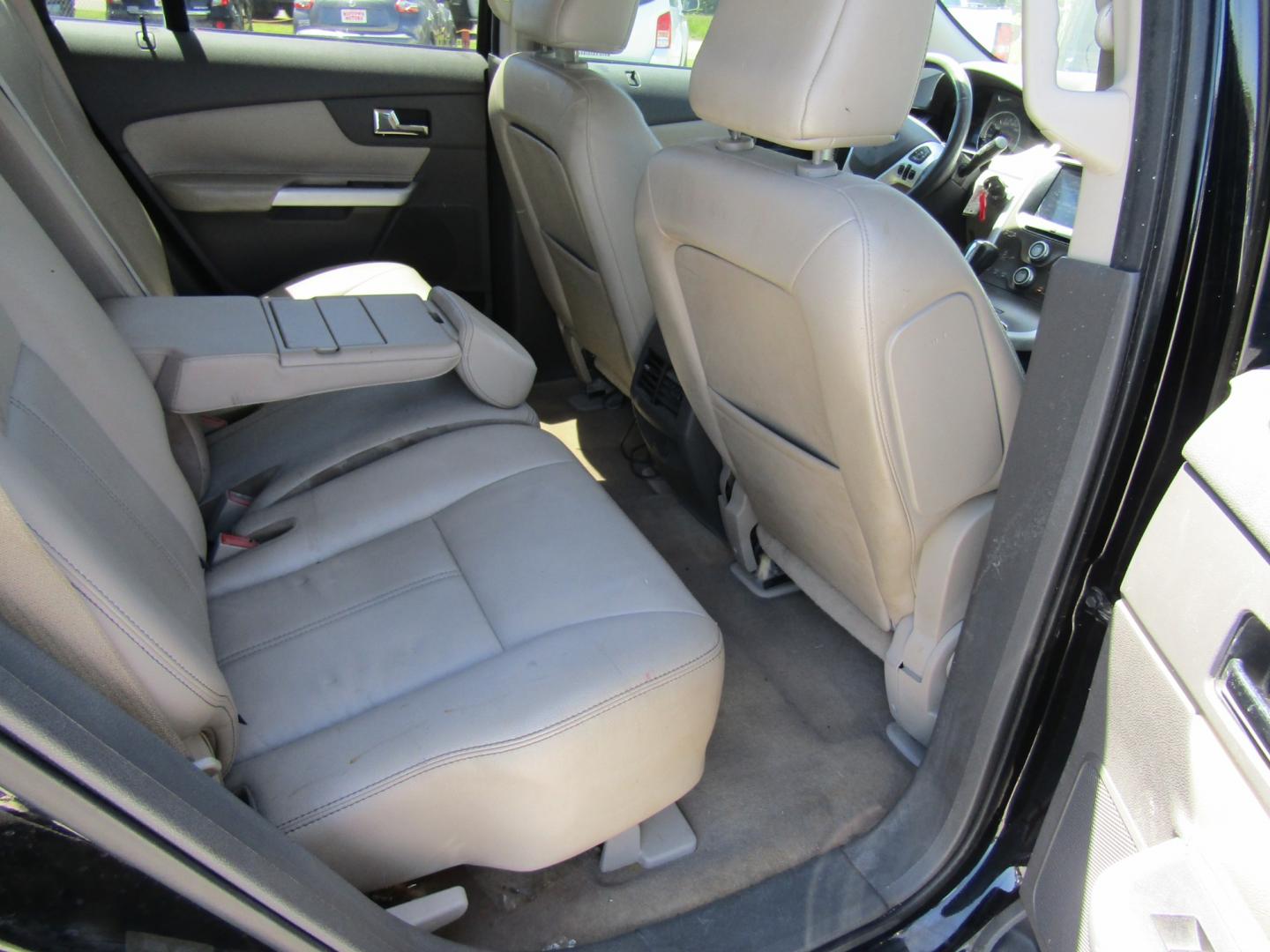2011 Black /Tan Ford Edge SEL FWD (2FMDK3JC4BB) with an 3.5L V6 DOHC 24V engine, Automatic transmission, located at 15016 S Hwy 231, Midland City, AL, 36350, (334) 983-3001, 31.306210, -85.495277 - Photo#8
